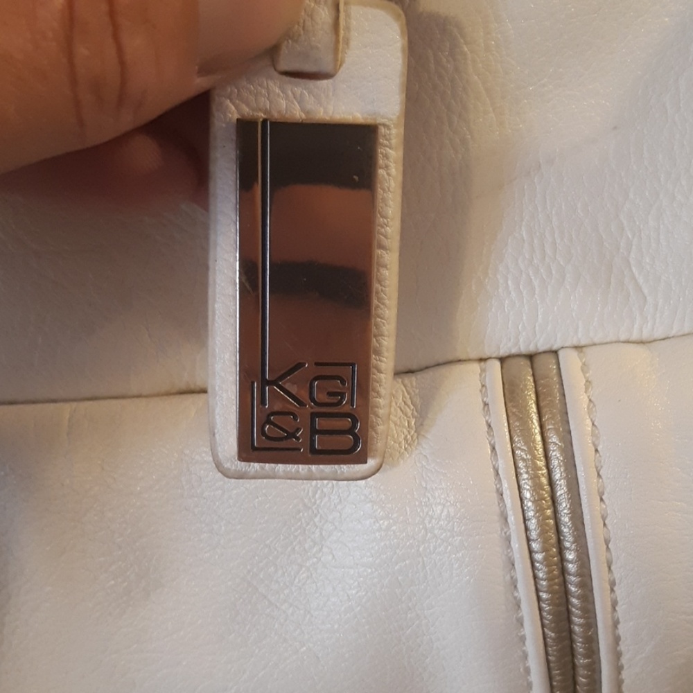 Purse - Picture 2 of 5